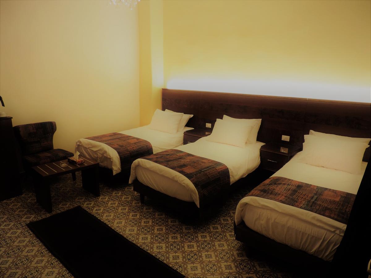 La Place Hotel Zahlé Extérieur photo